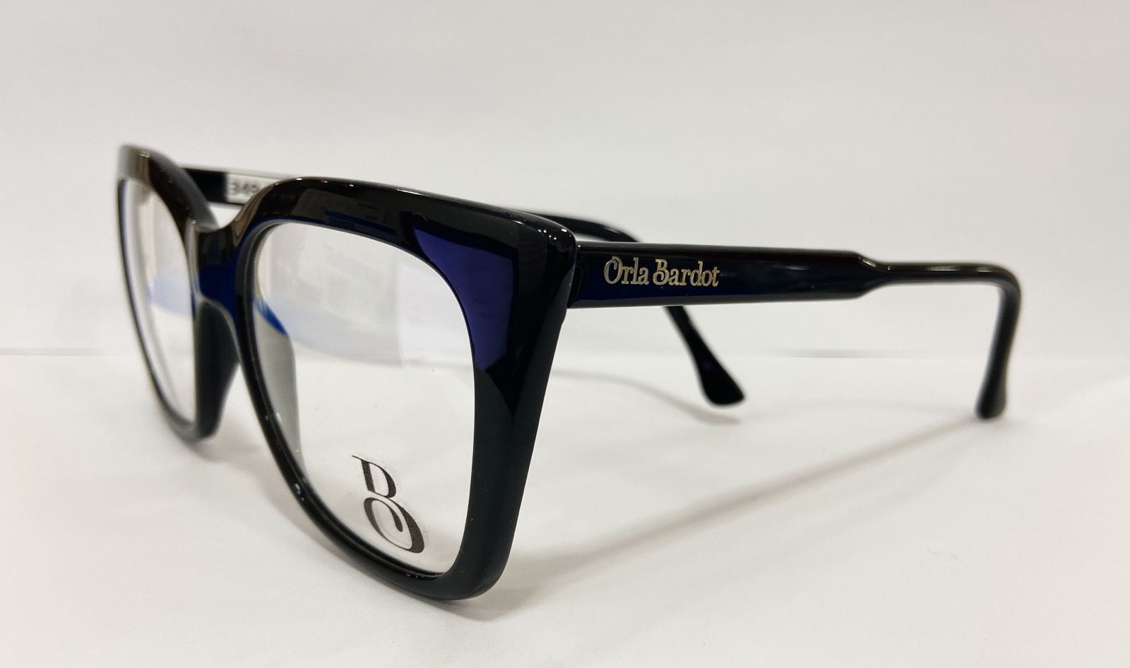 ARMAÇÃO ORLA BARDOT